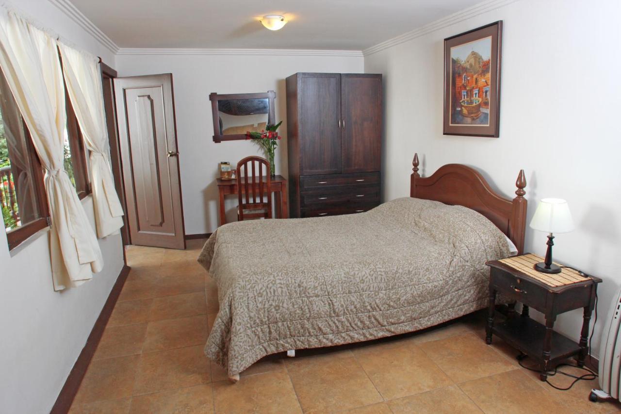 Casa Macondo Bed & Breakfast Cuenca Esterno foto